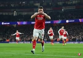 威少与杜兰特深情拥抱！火箭8换1重磅交易后跌入附加赛区